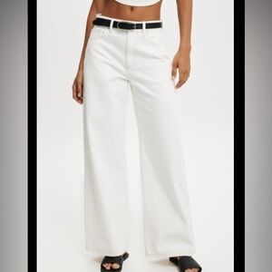 GAP HIGH RISE Wide Leg Women's White Jeans 
SIZE 12